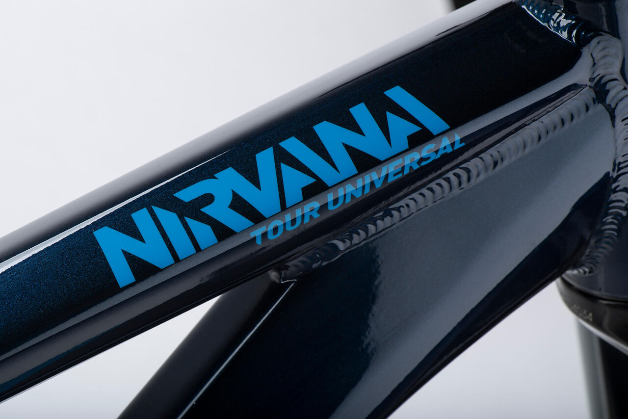 NIRVANA TOUR UNIVERSAL
