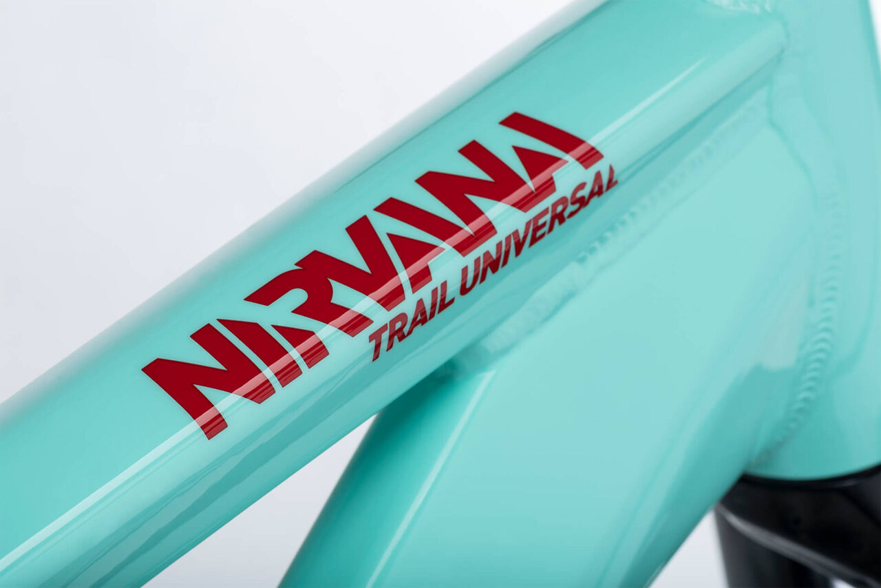 NIRVANA TRAIL UNIVERSAL