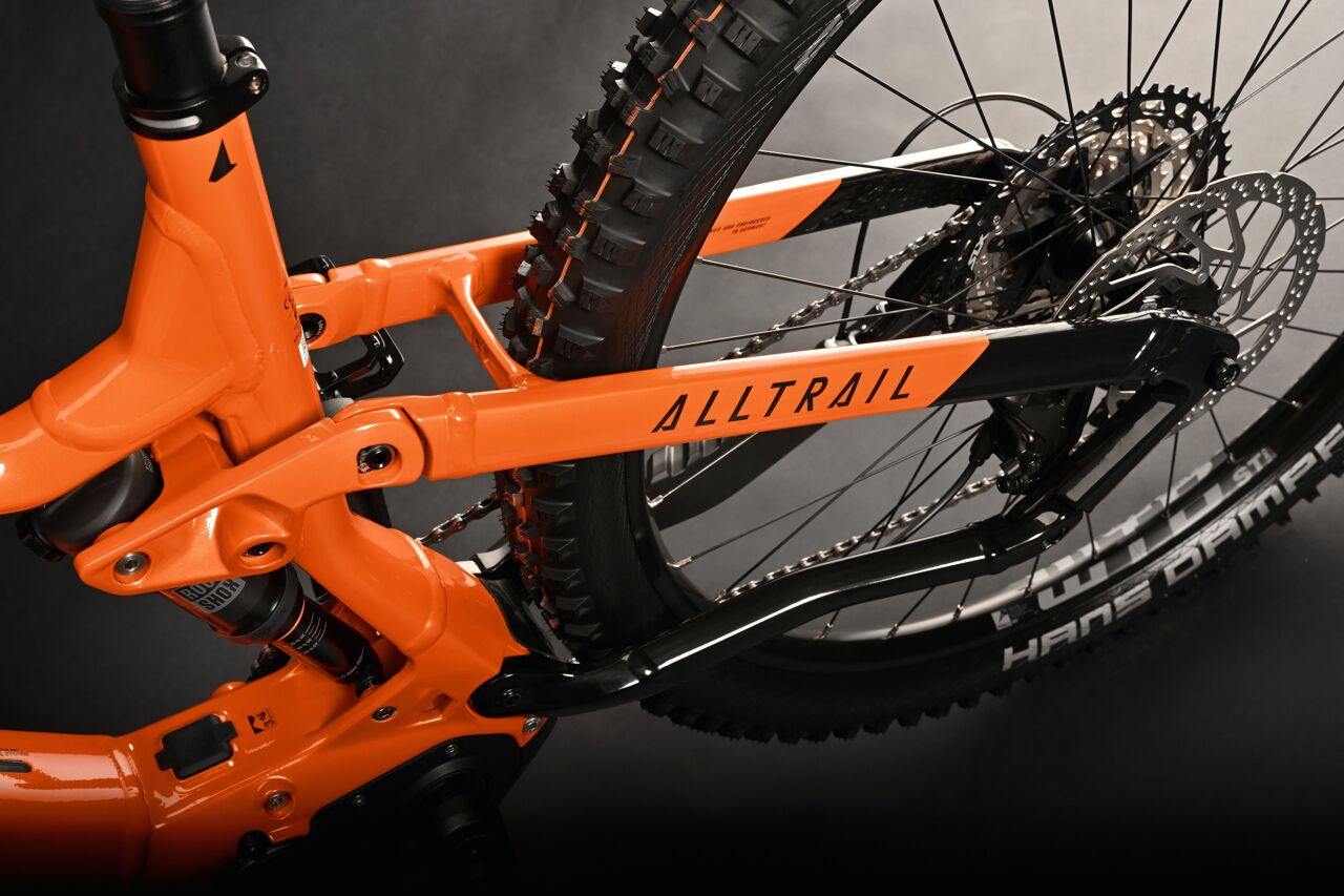 AllTrail 6