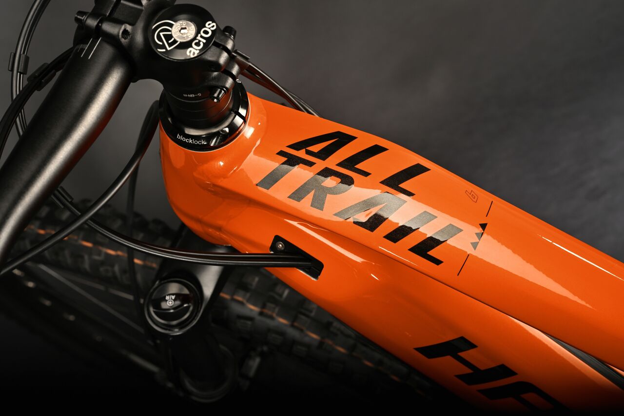 AllTrail 6