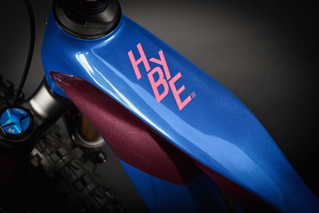 HYBE 11