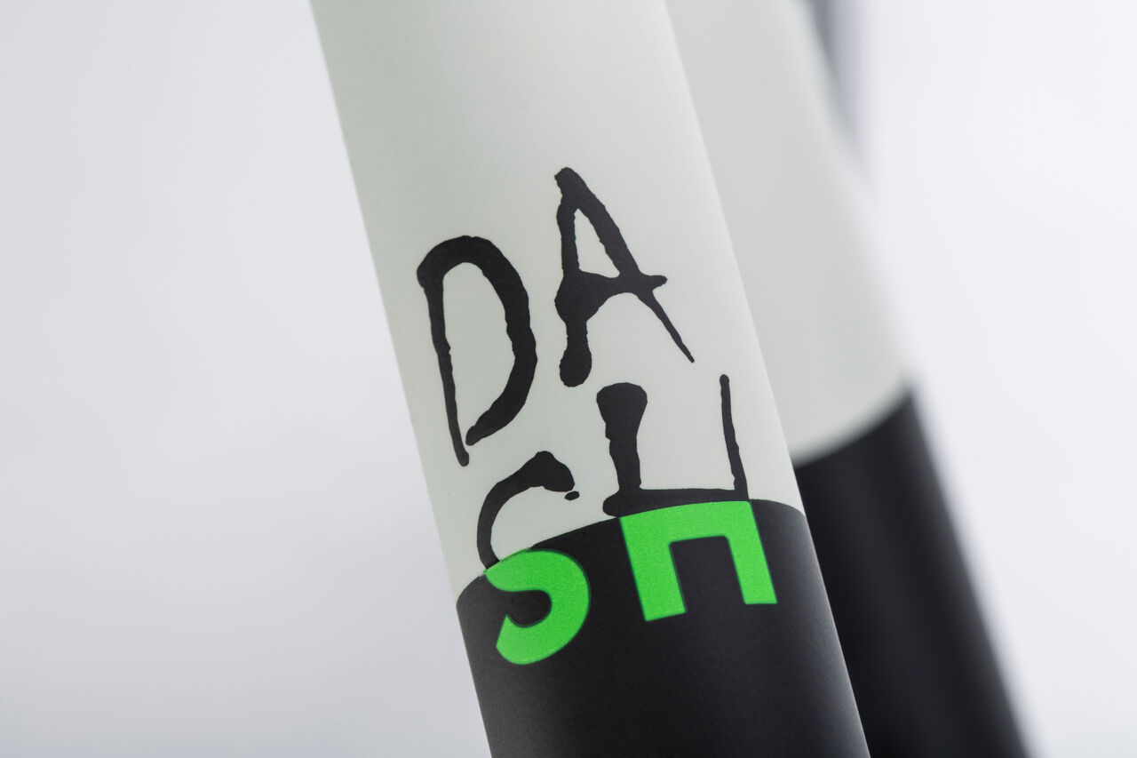 Dash 26