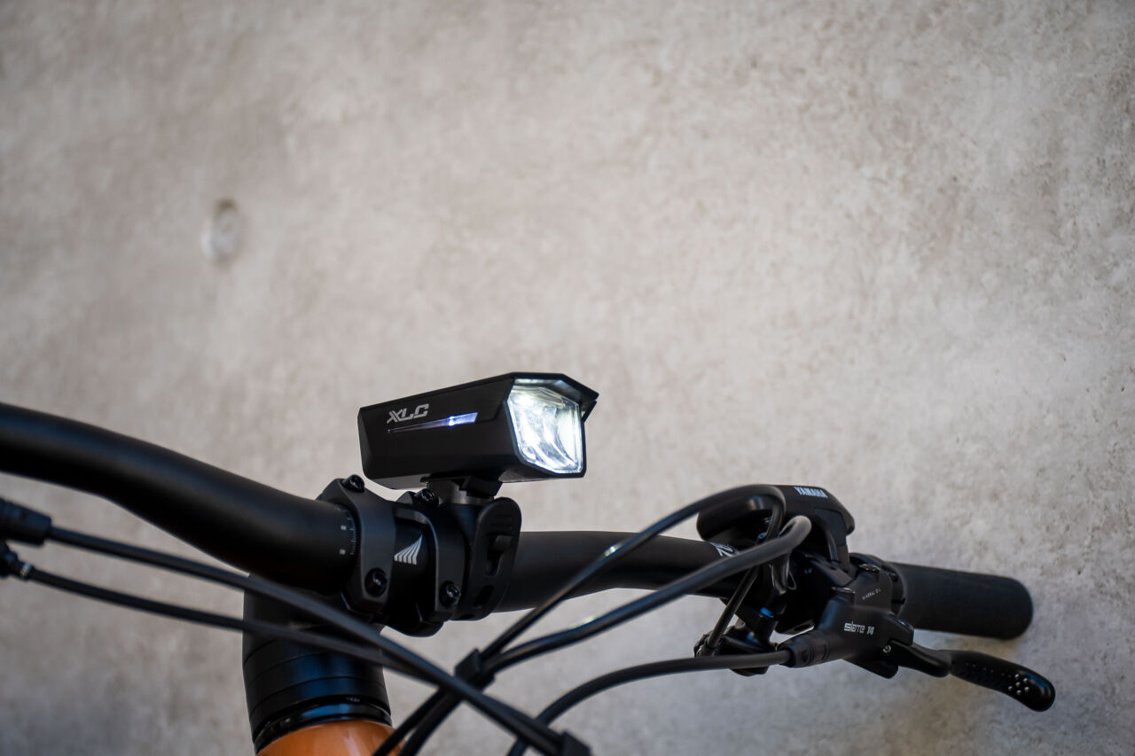 XLC LED Frontleuchte PROXIMA PRO CL-F28